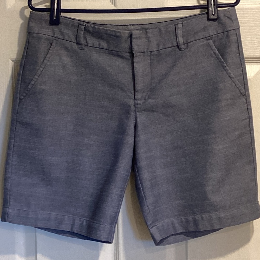 Tommy Hilfiger Mid Rise Denim-Blue Chino Shorts, Size 6
